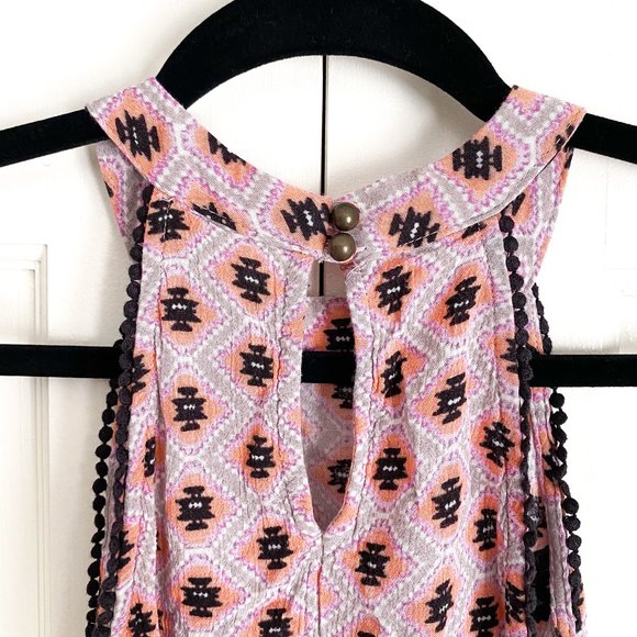 Xhilaration Floral Aztec Lace Top - Picture 4 of 5